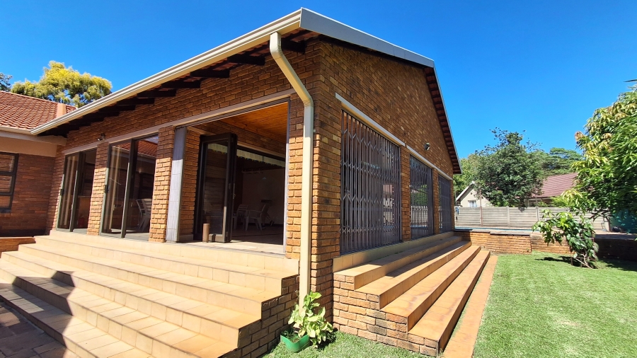 3 Bedroom Property for Sale in Protea Park North West